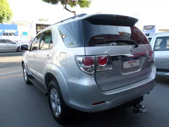TOYOTA-HILUX SW4-3.0 SRV 4X4 7 LUGARES 16V TURBO INTERCOOLER DIESEL 4P AUTOMÁTICO TOYOTA-HILUX SW4-2014
