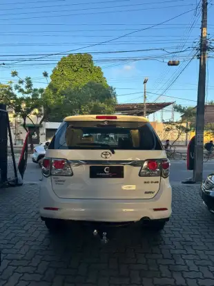 TOYOTA-HILUX SW4-2013