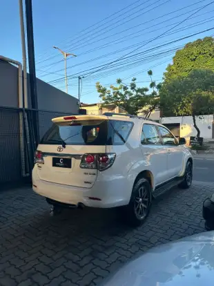 TOYOTA-HILUX SW4-2013