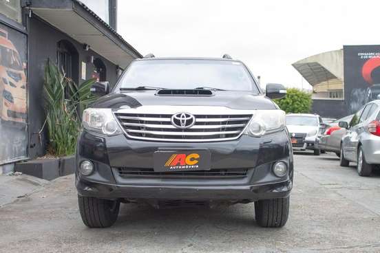 TOYOTA-HILUX SW4-2012