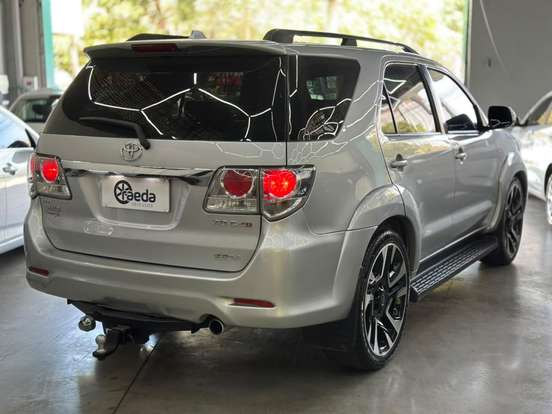 TOYOTA-HILUX SW4-2012
