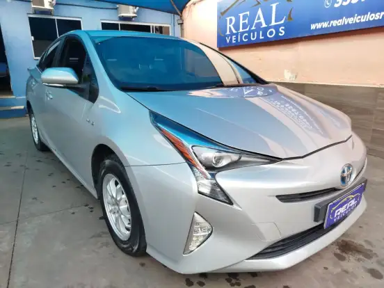 TOYOTA-PRIUS-2017