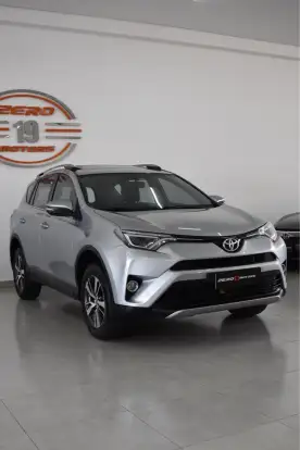 TOYOTA-RAV4-2018