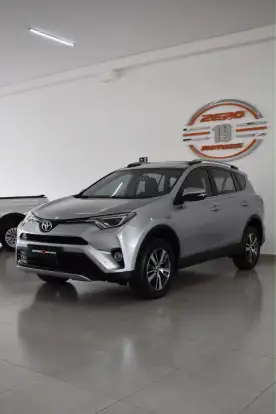 TOYOTA-RAV4-2018