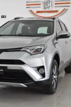 TOYOTA-RAV4-2018