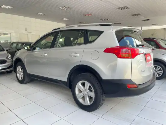 TOYOTA-RAV4-2013