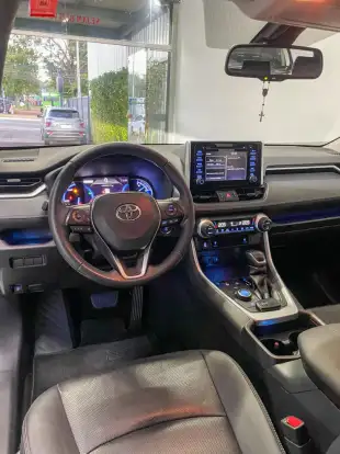 TOYOTA-RAV4-2020