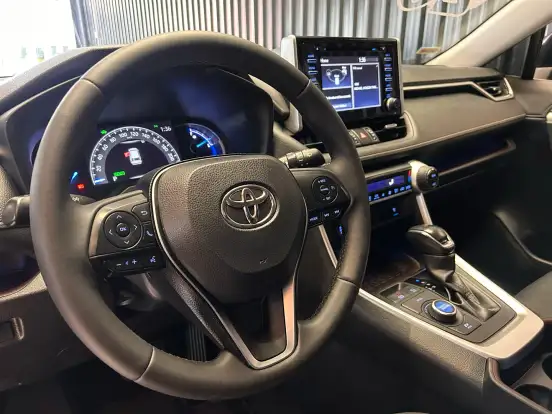 TOYOTA-RAV4-2020