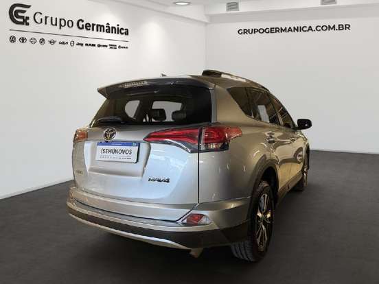 TOYOTA-RAV4-2018