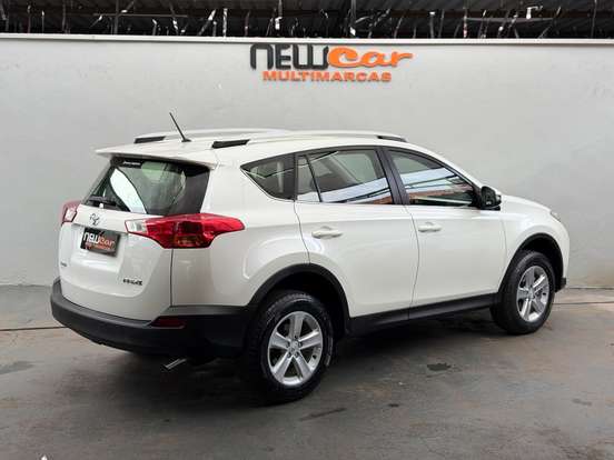 TOYOTA-RAV4-2.0 4X2 16V GASOLINA 4P AUTOMÁTICO TOYOTA-RAV4-2013