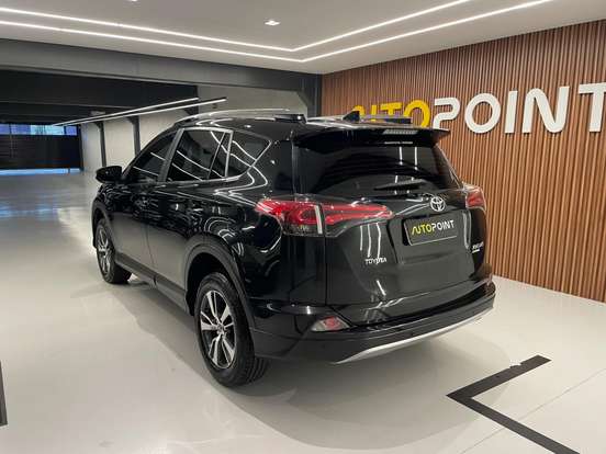 TOYOTA-RAV4-2018