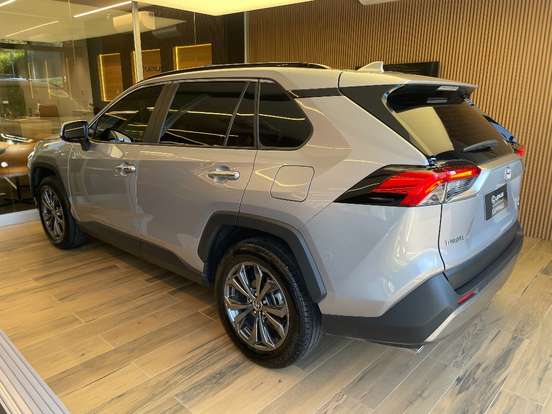 TOYOTA-RAV4-2025