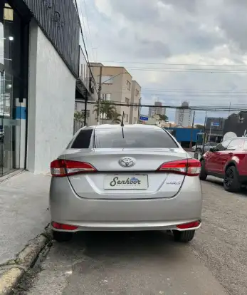 TOYOTA-YARIS-2020