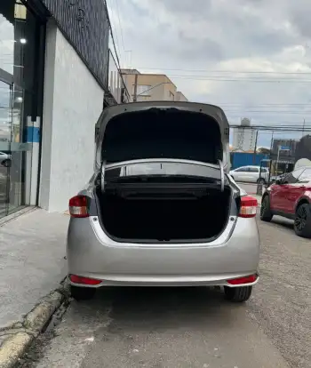 TOYOTA-YARIS-2020