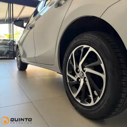 TOYOTA-YARIS-2024