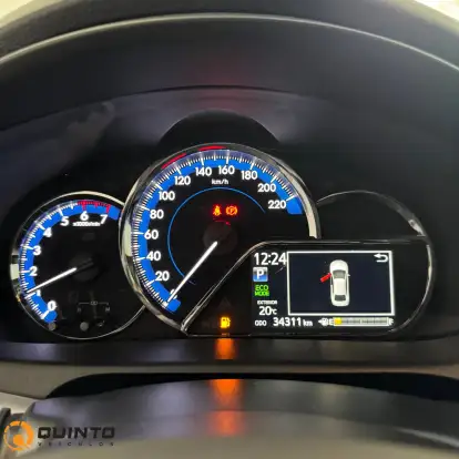TOYOTA-YARIS-2024