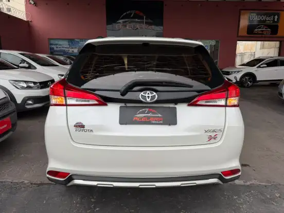 TOYOTA-YARIS-2019