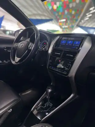 TOYOTA-YARIS-2018