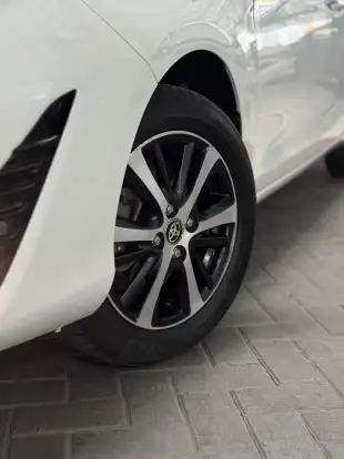 TOYOTA-YARIS-2018