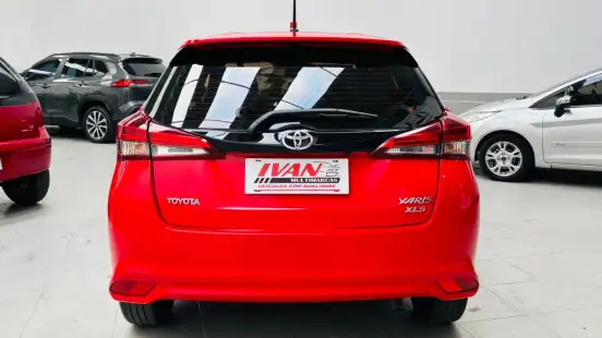 TOYOTA-YARIS-2018