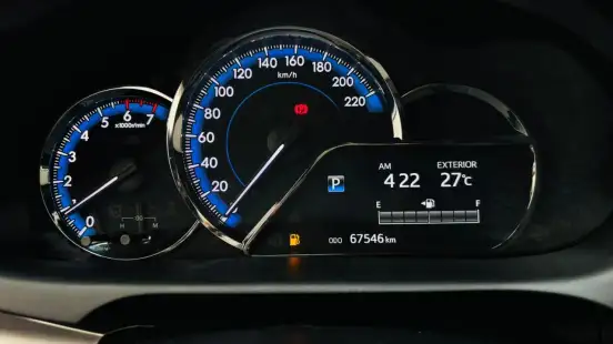 TOYOTA-YARIS-2018