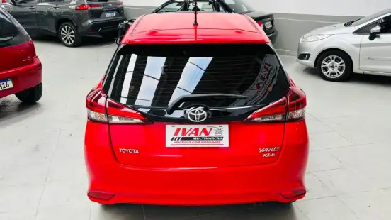 TOYOTA-YARIS-2018