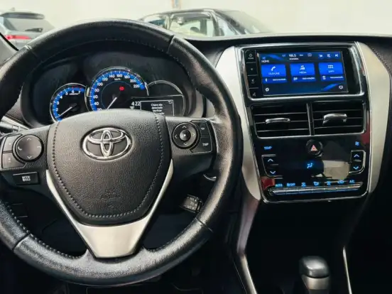 TOYOTA-YARIS-1.5 16V FLEX XLS MULTIDRIVE TOYOTA-YARIS-2018