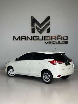 TOYOTA-YARIS-2020