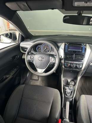 TOYOTA-YARIS-2020