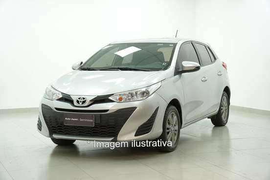 TOYOTA-YARIS-2019