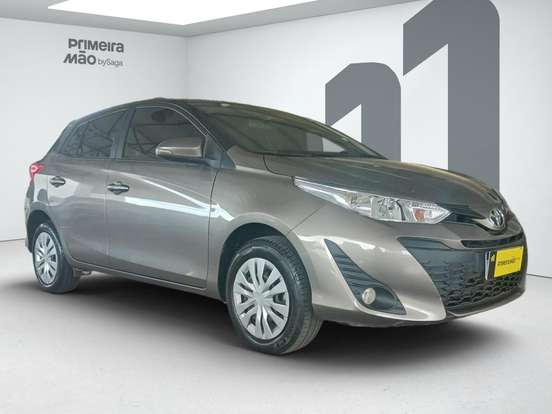 TOYOTA-YARIS-2019