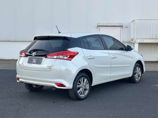 TOYOTA-YARIS-2019