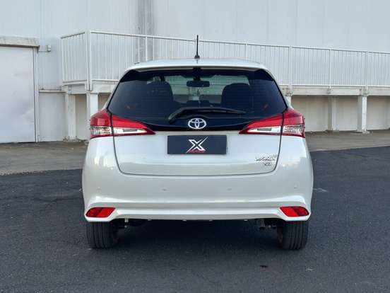 TOYOTA-YARIS-2019