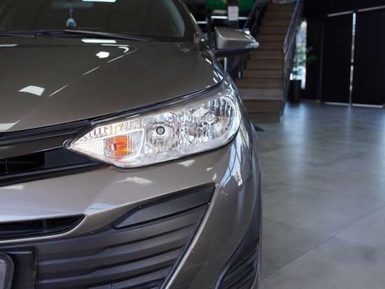 TOYOTA-YARIS-2019