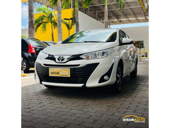 TOYOTA-YARIS-2018