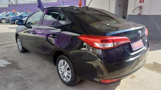 TOYOTA-YARIS-2024