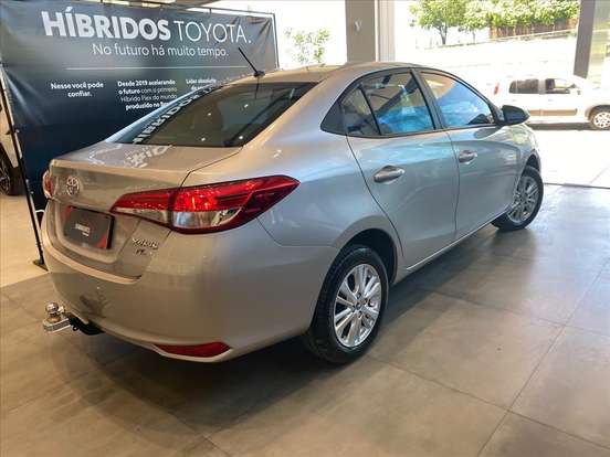 TOYOTA-YARIS-1.5 16V FLEX SEDAN XL PLUS TECH MULTIDRIVE TOYOTA-YARIS-2018