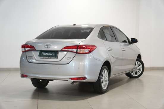 TOYOTA-YARIS-2018