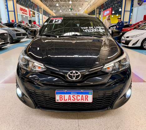 TOYOTA-YARIS-2018