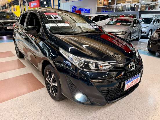 TOYOTA-YARIS-2018