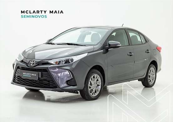 TOYOTA-YARIS-2022