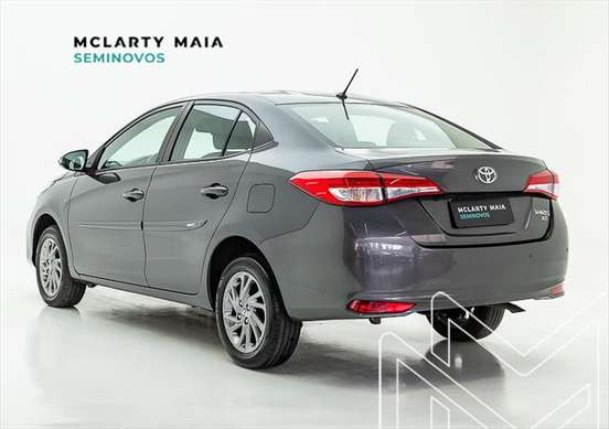 TOYOTA-YARIS-2022