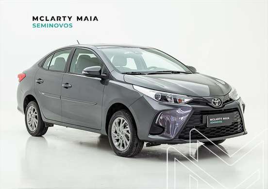 TOYOTA-YARIS-2022