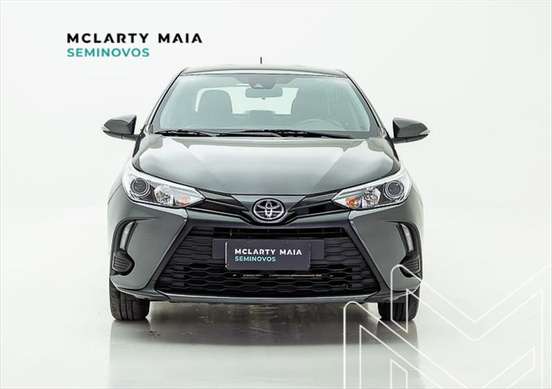 TOYOTA-YARIS-2022