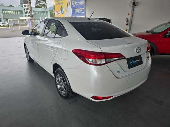 TOYOTA-YARIS-1.5 16V FLEX SEDAN XS MULTIDRIVE TOYOTA-YARIS-2024