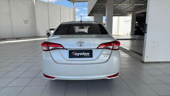 TOYOTA-YARIS-2023