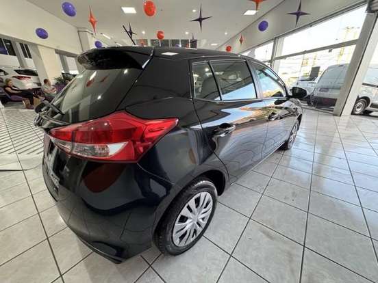 TOYOTA-YARIS-2024