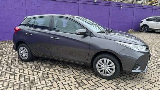 TOYOTA-YARIS-2024