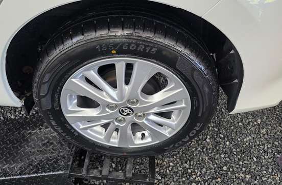 TOYOTA-YARIS-2019