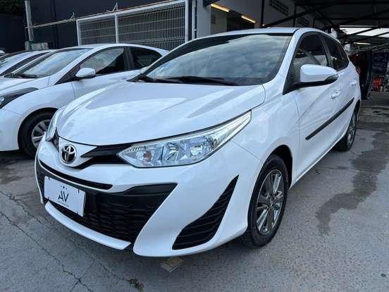 TOYOTA-YARIS-2020